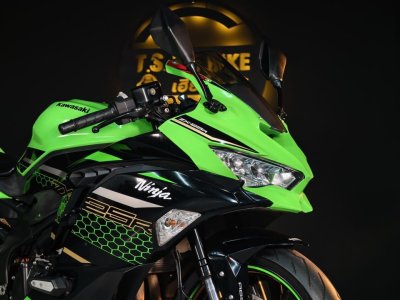 KAWASAKI ZX-25R