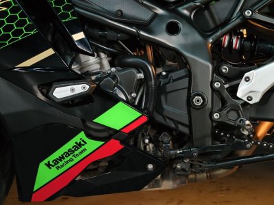 KAWASAKI ZX-25R