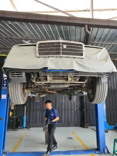 ตรวจเช็กและซ่อมเมอร์เซเดส-เบนซ์ ระบบไฟและเครื่องยนต์ครบวงจร