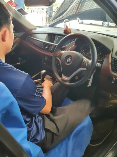 2.	บริการตรวจเช็กเครื่องยนต์และระบบไฟฟ้า BMW ที่ StarFit Auto นนทบุรี