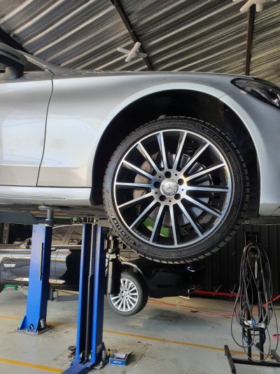 ตรวจเช็กและซ่อมเมอร์เซเดส-เบนซ์ ระบบไฟและเครื่องยนต์ครบวงจร