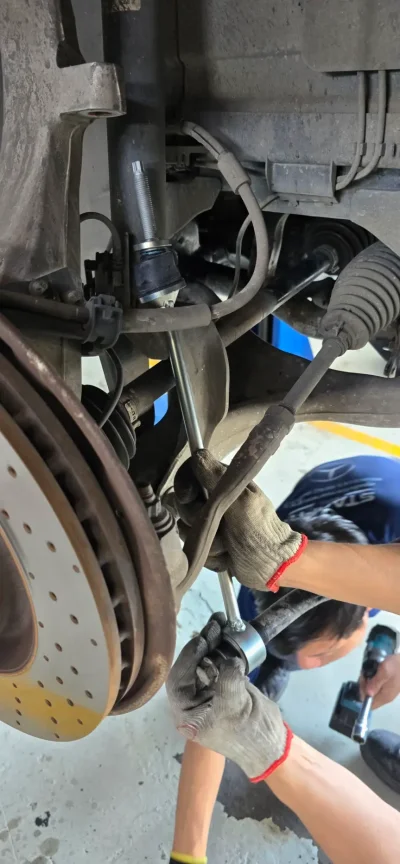 ซ่อมระบบกันสะเทือน Porsche พร้อมรับประกันงานซ่อม