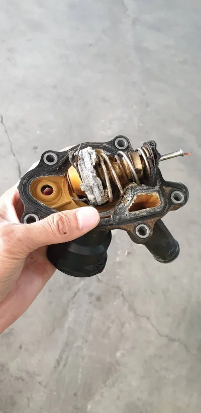 บริการปรับจูนระบบไฟฟ้าและแอร์ Mercedes-Benz โดยช่างเฉพาะทาง