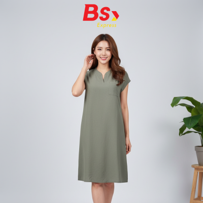 ชุดเดรสสีเขียวขี้ม้า