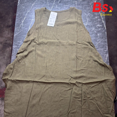 ชุดเดรสยาว สีน้ำตาลอ่อนหรือสีกากี ชุดเดรสยาว สีน้ำตาลอ่อนหรือสีกากี