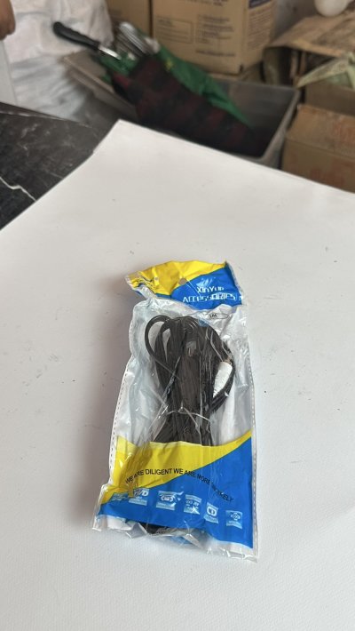 สายเเจ็คสเตอริโอต่อกับลำโพง มีความยาว 3m สายเเจ็คสเตอริโอต่อกับลำโพง มีความยาว 3m