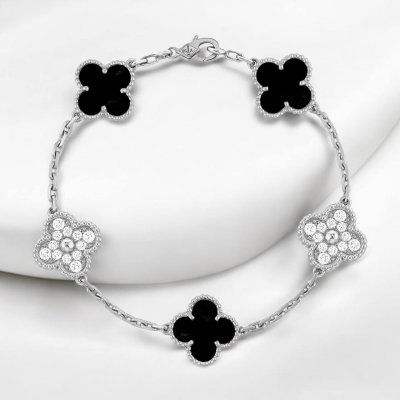 Vintage Alhambra bracelet, 5 motifs