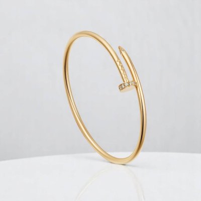 Juste un Clou bracelet, small model, diamonds