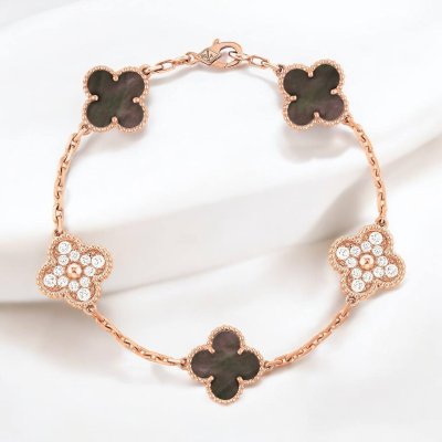 Vintage Alhambra bracelet, 5 motifs