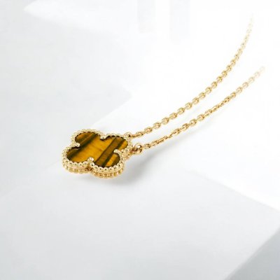 Vintage Alhambra pendant