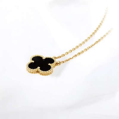 Vintage Alhambra pendant