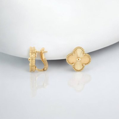 Vintage Alhambra earrings