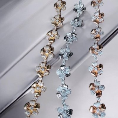 สร้อยข้อมือ Lily collection