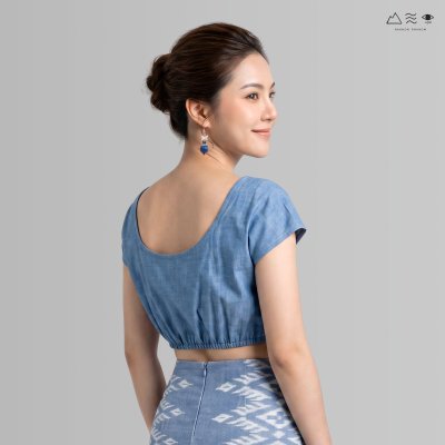 เสื้อผ้าฝ้ายทอมือ สม็อกเอวเว้าหลัง - ครามอ่อน