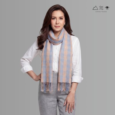 ผ้าพันคอฝ้ายทอมือย้อมสีธรรมชาติ 018 ลายตาราง-07