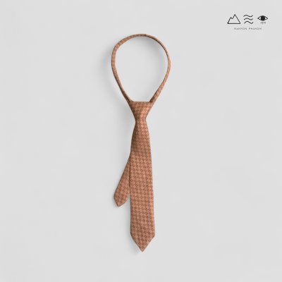 เนกไทผ้าทอมือลายราชวัตร