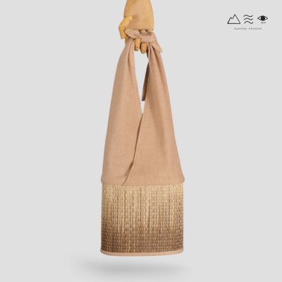 กระเป๋าสานกกหูผูกผ้าทอมือ-เปลือกไม้