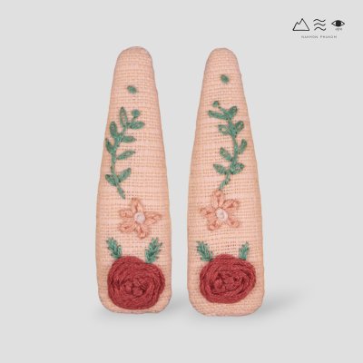 กิ๊บติดผม ผ้าฝ้ายทอ ปักลาย กิ๊บติดผม ผ้าฝ้ายทอ ปักลาย