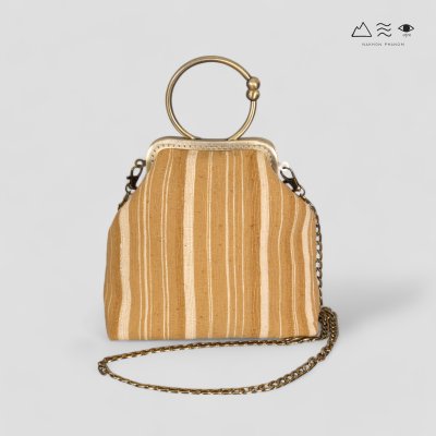 กระเป๋าปิ๊กแป๊กคล้องข้อมือผ้าพื้นเมือง E