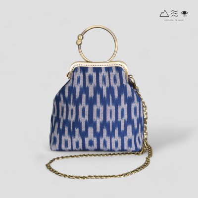 กระเป๋าปิ๊กแป๊กคล้องข้อมือผ้าพื้นเมือง E