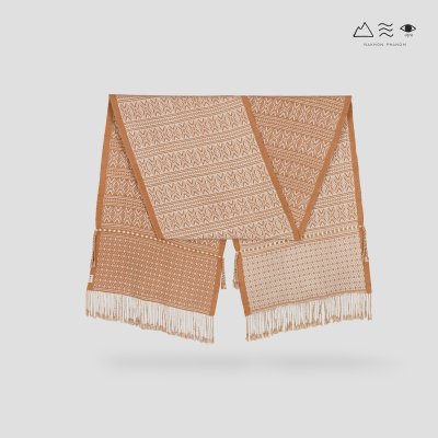 ผ้าพันคอขิดไทกะเลิง ลายดอกลั่นทม - เปลือกไม้