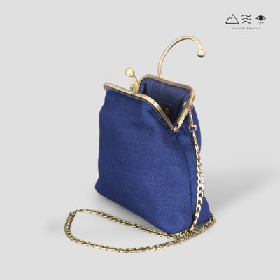 กระเป๋าปิ๊กแป๊กคล้องข้อมือผ้าพื้นเมือง E