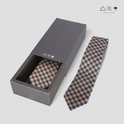 เนกไทผ้าทอมือย้อมคราม/ สีธรรมชาติ B 006