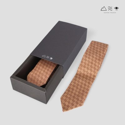 เนกไทผ้าทอมือลายราชวัตร 002 - เปลือกไม้