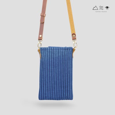 กระเป๋าสะพายผ้าทอมือสายหนัง ทรงยาว