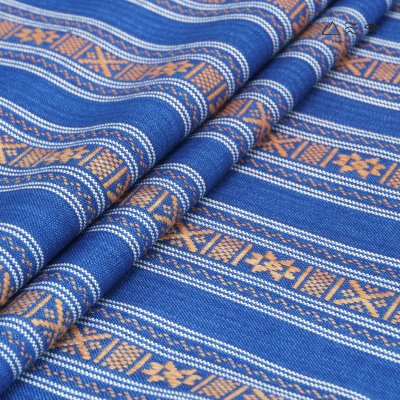 ผ้าพันคอฝ้ายย้อมครามทอมือยกขิด 002 ลายดอกมะส้าน