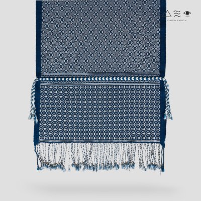 ผ้าพันคอขิดไทกะเลิง ลายตุ้มจุ้ม - คราม