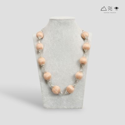 สร้อยคอระย้า ลูกปัดฝ้ายย้อมสีธรรมชาติ - สั้น