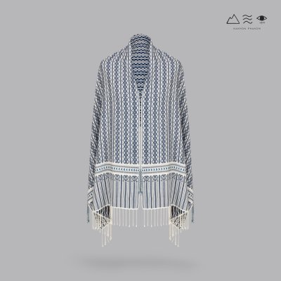 ผ้าคลุมไหล่ขิดไทกะเลิง ลายนาคเกี้ยวเครือ คราม-ขาว