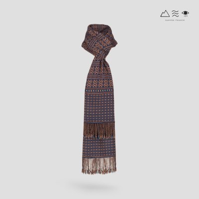 ผ้าพันคอขิดไทกะเลิง ลายดอกลั่นทม คราม-เปลือกไม้