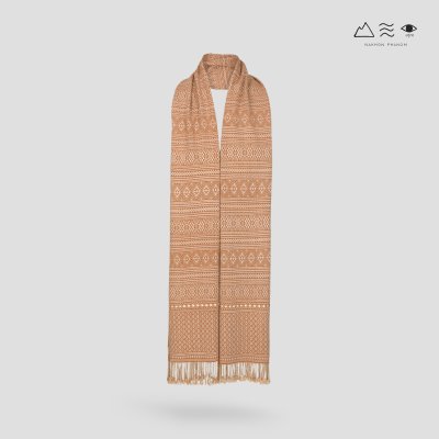 ผ้าพันคอขิดไทกะเลิง ลายดอกมะส้าน - เปลือกไม้