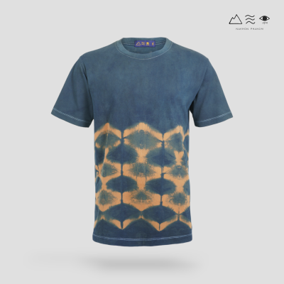 เสื้อยืดมัดย้อมสีธรรมชาติ ลายเกล็ดปลา เปลือกไม้