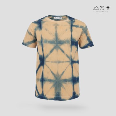 เสื้อยืดมัดย้อมสีธรรมชาติ ลายโอริกามิ เปลือกไม้