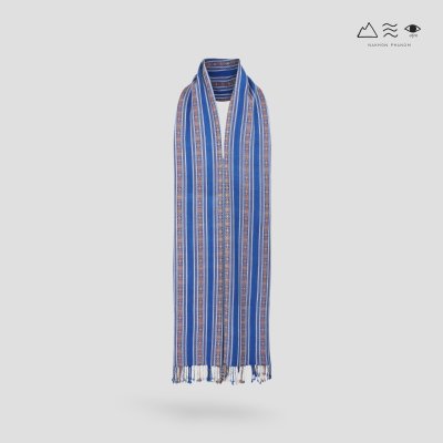 ผ้าพันคอฝ้ายย้อมครามทอมือยกขิด 001 ลายขอ