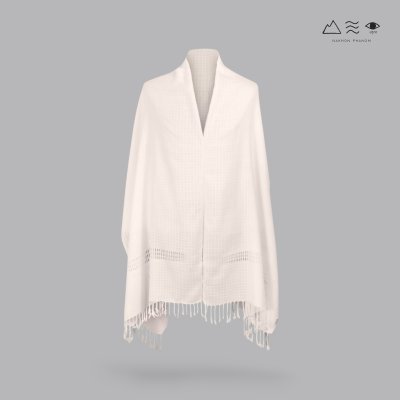 ผ้าคลุมไหล่เล็ก ยกลายตาราง-ขาวธรรมชาติ