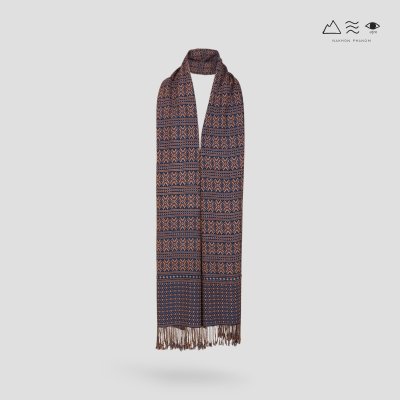 ผ้าพันคอขิดไทกะเลิง ลายดอกลั่นทม คราม-เปลือกไม้