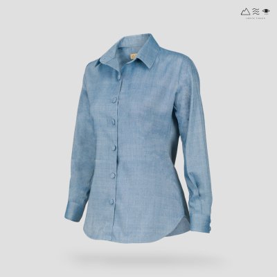 เสื้อเชิ้ตแขนยาว ญ กระดุมผ้า-ครามอ่อน