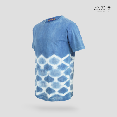 เสื้อยืดมัดย้อมสีธรรมชาติ ลายเกล็ดปลา คราม