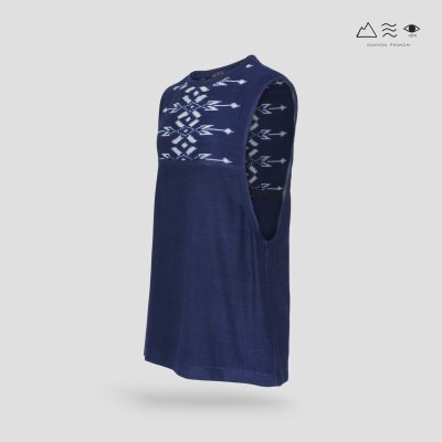 เสื้อเว้าแขน ผ้าคราม 4 ตะกอ มัดหมี่