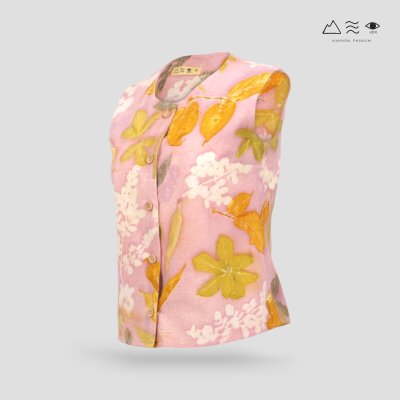 ECO เสื้อแขนกุด ญ กระดุมหน้า สีรังครั่ง
