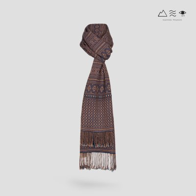ผ้าพันคอขิดไทกะเลิง ลายดอกมะส้าน คราม-เปลือกไม้