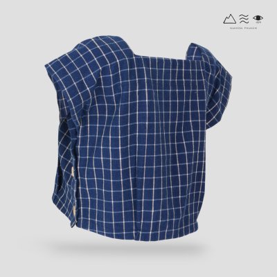 เสื้อครอปคอเหลี่ยมผ้าทอมือ ครามตาราง