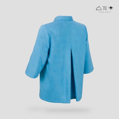 เสื้อเชิ้ตคอบัว ตีเกล็ดอก ผ้าคราม