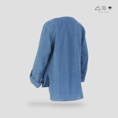 เสื้อเชิ้ตแขนยาว กระเป๋าอกคู่ คราม
