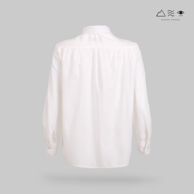 เสื้อเชิ้ตแขนยาวตีเกล็ดทวิสต์  ขาว