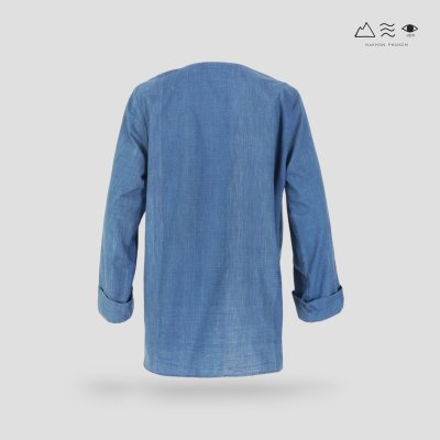 เสื้อเชิ้ตแขนยาว กระเป๋าอกคู่ คราม
